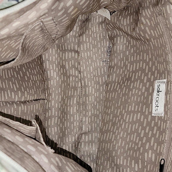 Sakroots zip top tote!  Bird/Meadow pattern.  Super cute. - Picture 8 of 8